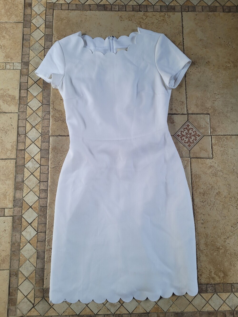 Classic White Scallop Sheath Dress - Elegant Women's Dress